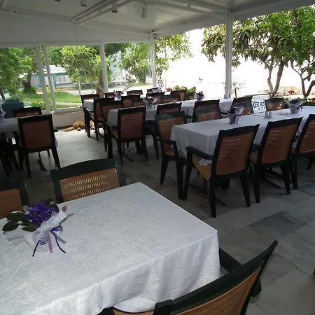 Eker Bermuda 2*