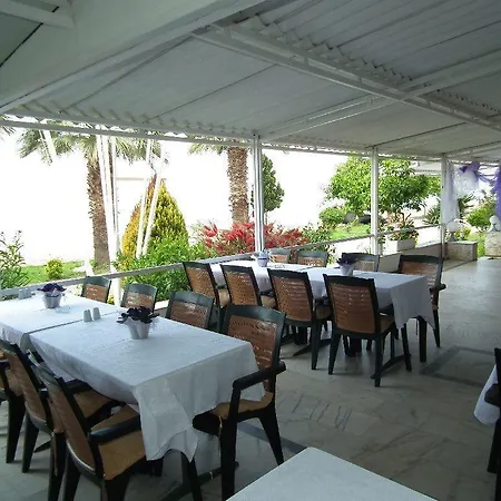 מלון Eker Bermuda