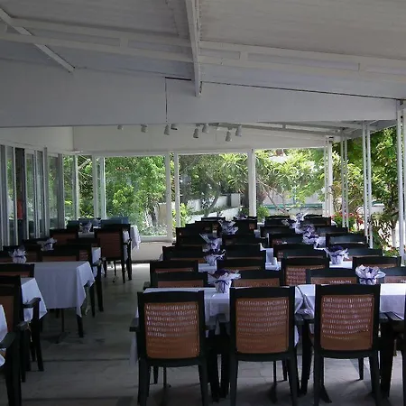 Eker Bermuda מלון 2*