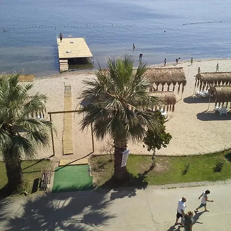 מלון Eker Bermuda