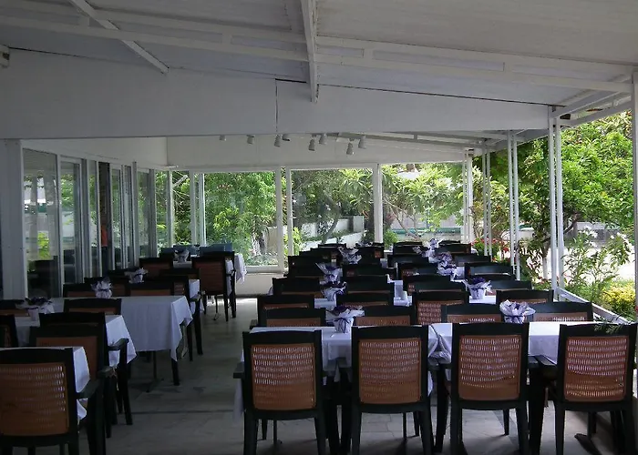 Eker Bermuda Szálloda 2*